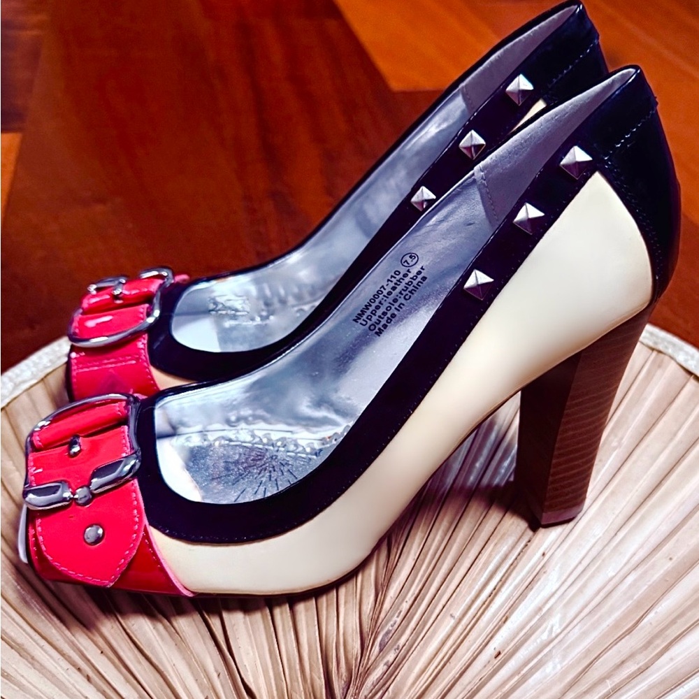 Naughty Monkey - Peep Toe Pumps